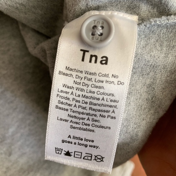 TNA Long Sleeve Crop Top - Picture 5 of 6